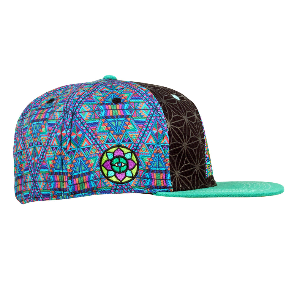 Gorra negra ajustada DMT Triangles de Chris Dyer