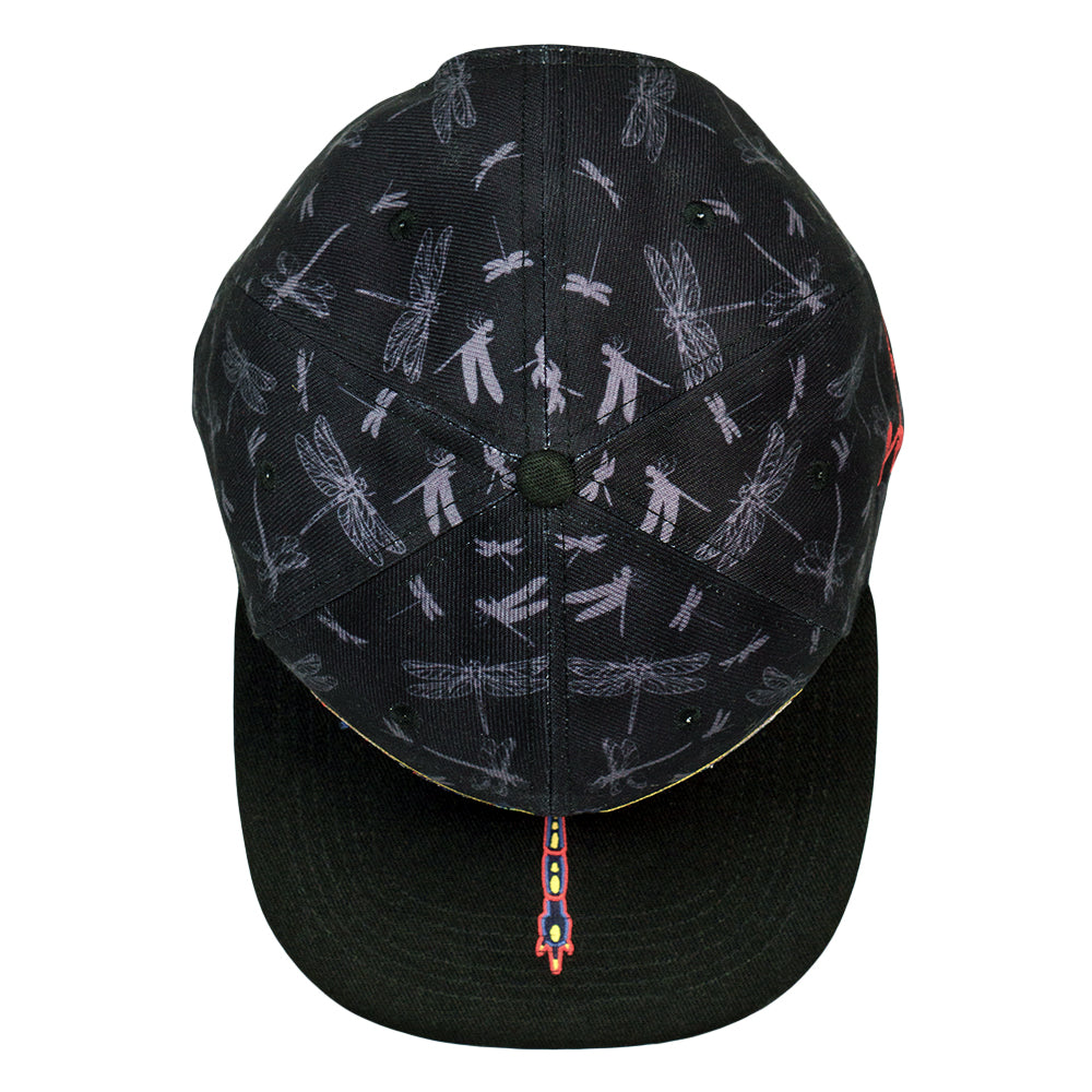 Gorra negra con libélula de ganso y cierre tipo snapback 