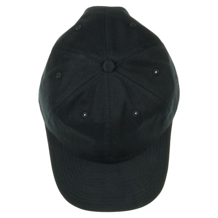 Gorra negra de papá con toque de clase