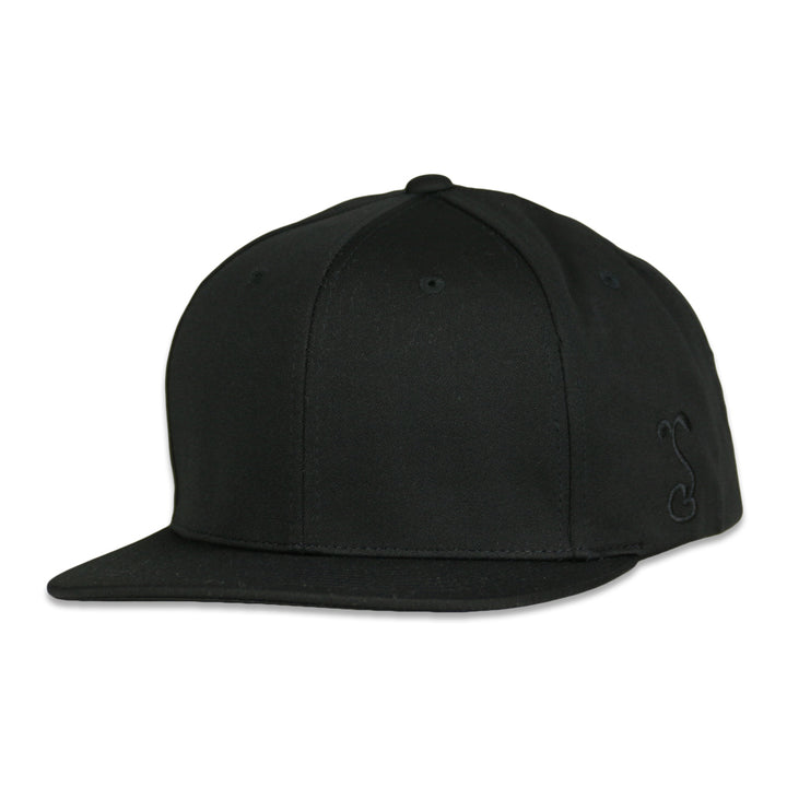 Gorra negra con cierre a presión Dri-Bear Pro Fit Touch of Class