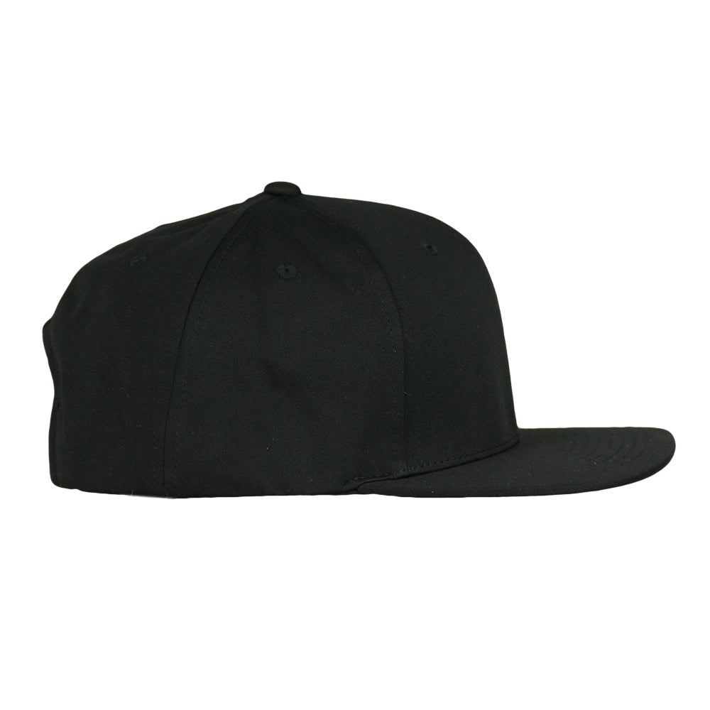 Gorra negra con cierre a presión Dri-Bear Pro Fit Touch of Class