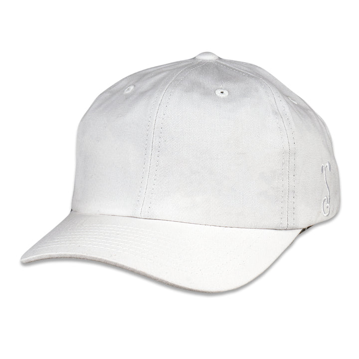 Gorra de papá blanca con toque de clase